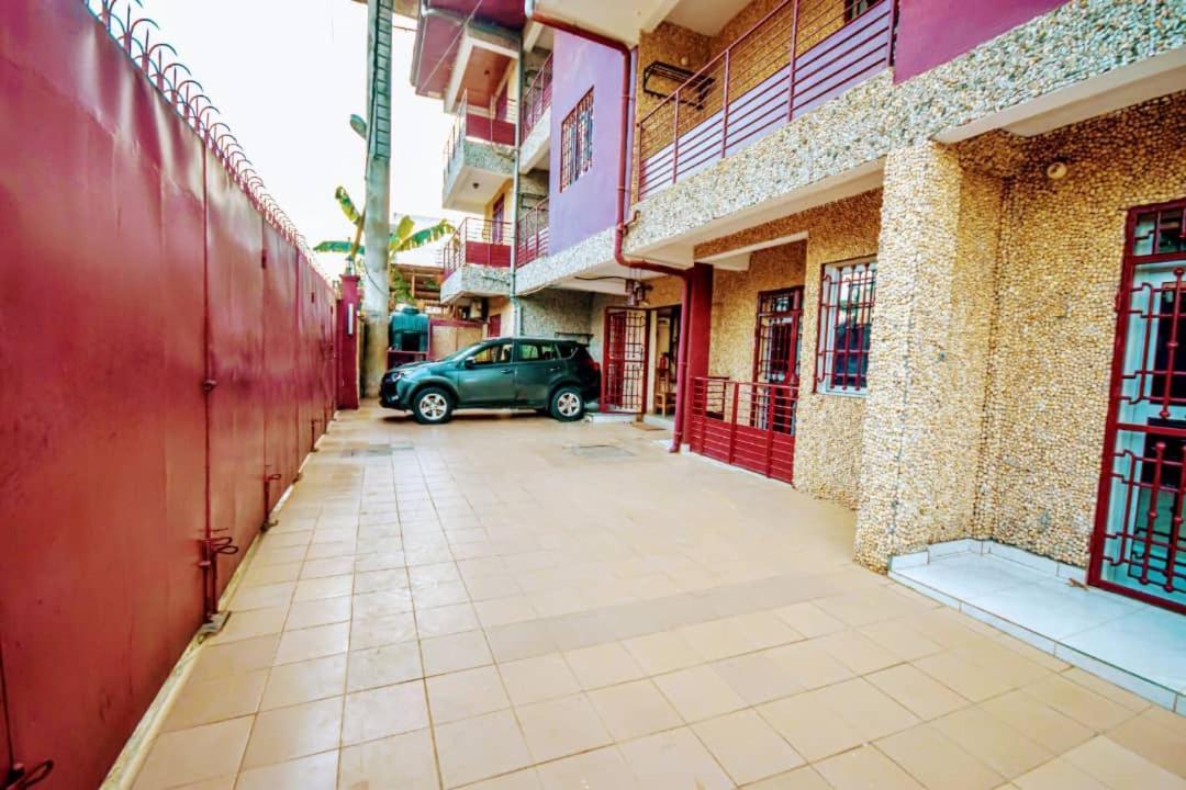 Aparthotel Stone House - Makepe, Douala Extérieur photo